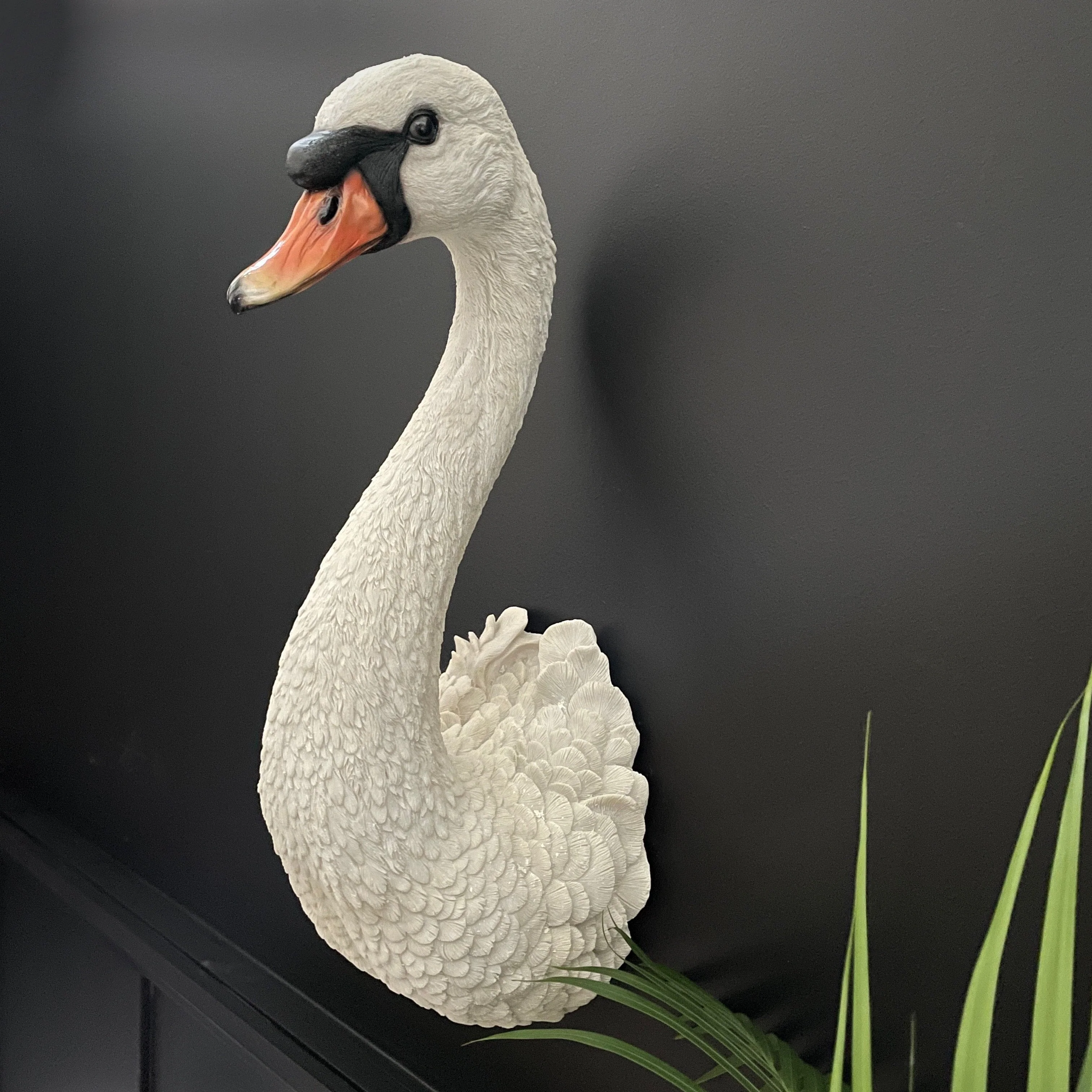Swan Wall Decoration - Image 3